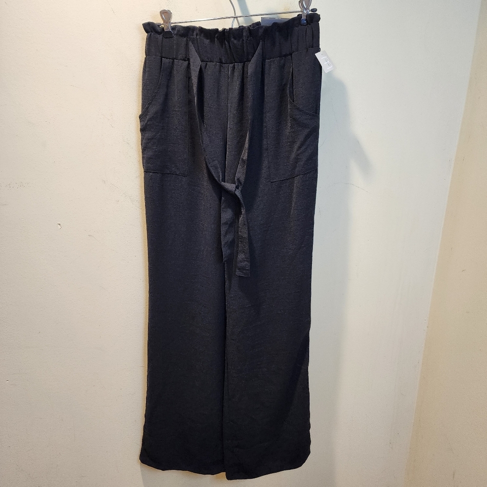 Maurices  High Waist Wide Leg Pants with pockets and an adjustable knot belt S